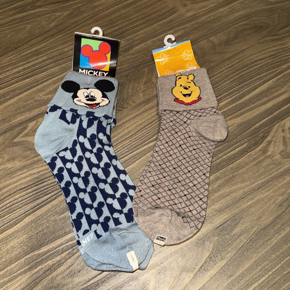 Vintage 90s Disney Mickey Mouse & Winnie the Pooh Socks NWT Taiwan 9-11